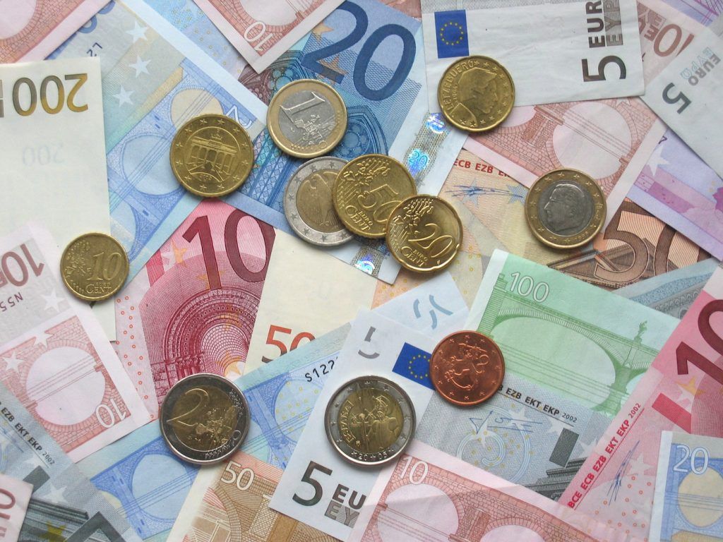 El Banc Central Europeu ha modificat a tendència de l'euribor per fer front a l'inflació.